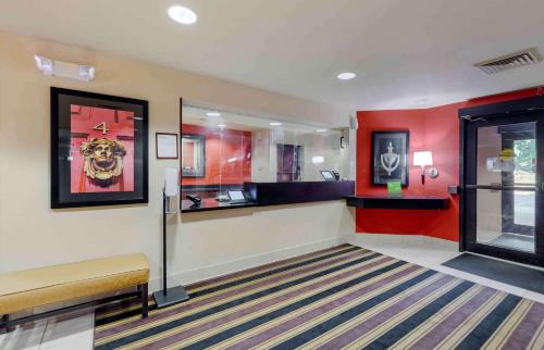 Germantown Hotel | Extended Stay America Suites - Washington DC Germantown Milestone