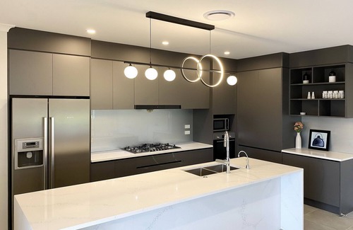 Flat Bush House | Extra-Large Brand-New House 9 Bedrooms 6 Bathrooms