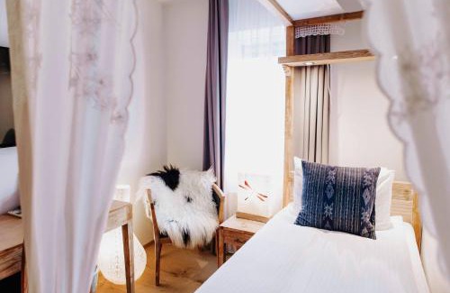 Hliðar Hotel | Eyja Guldsmeden Hotel