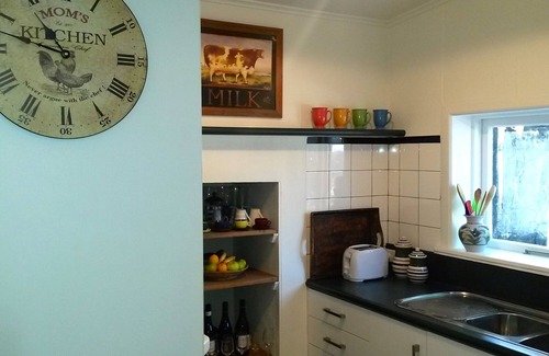 Blenheim Cottage | Ezy Walk - Blenheim Holiday Home