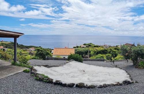 Calheta de Nesquim Cottage | Férias de Sonho na Ilha do Pico, nos Açores