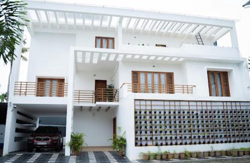 Thrippunithura Hotel | FA Gardens