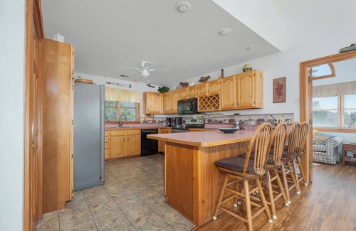 Monteray Shores House | Fab Family Vacation Home. Great Location w/Private Pool, Hot Tub & Foosball