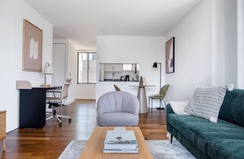 Gramercy Apartment | Fab Gramercy Park 1BR w/Gym, Doorman & W/D, nr MSG, by Blueground