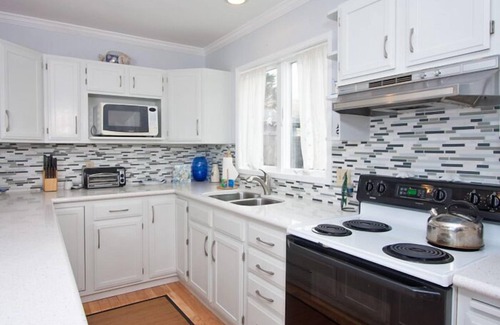 Bodega Bay House | Fabella - Ocean front cottage, spectacular Views, short walk to the beach.