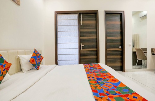 Sushant Lok Hotel | Fabhotel Ab Inn