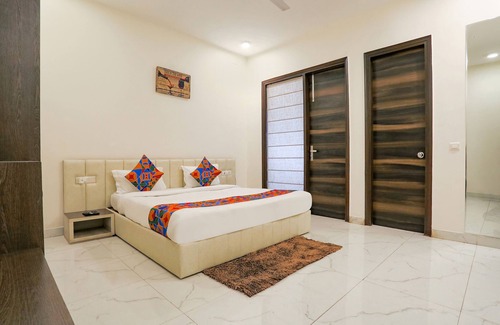 Sushant Lok Hotel | Fabhotel Ab Inn