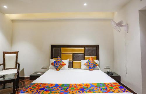Anand Vihar Hotel | FabHotel Grand Stay