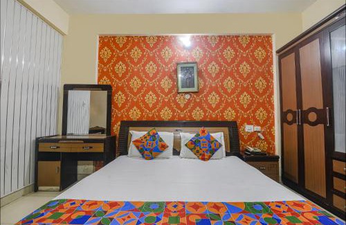 Patna Hotel | FabHotel Maadhavam Residence