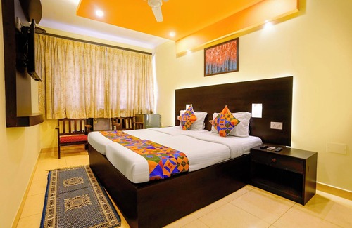 Altinho Hotel | FabHotel Manoshanti - Nr. Big Daddy Casino