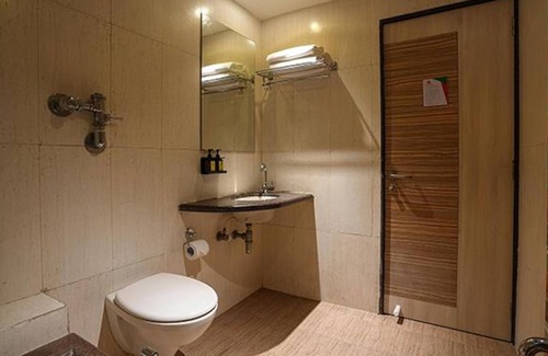Kadachiwadi Hotel | FabHotel Prime Rester Select Chakan