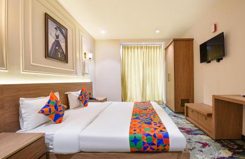 Anand Vihar Hotel | FabHotel Prime Siya Residency - Nr Karkardooma Metro Station