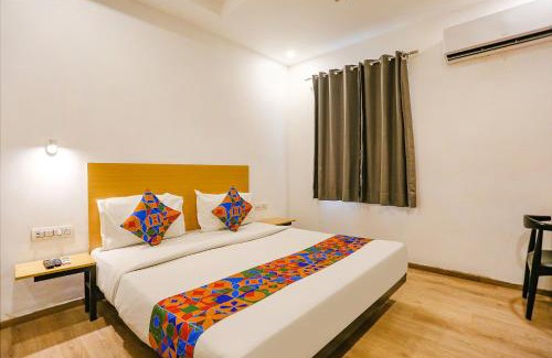 Pitampura Hotel | FabHotel Roseman - Pitampura