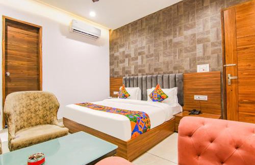 Ludhiana Hotel | FabHotel Royal Mapple