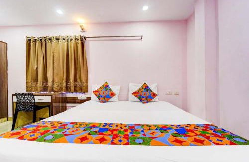 Egmore Cabin | FabHotel Sahana Residency