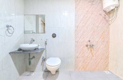 Bopal Hotel | Fabhotel Skyland