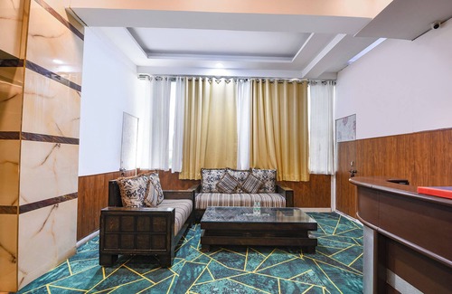 Indirapuram Hotel | Fabhotel The Grand Paradise