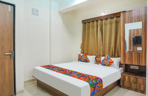 Wagholi Hotel | Fabhotel The Mantra inn - Nr world trade center