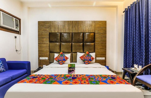 Sushant Lok Hotel | FabHotel The Residency DLF Galleria