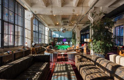 Chugureti Hotel | Fabrika Hostel & Suites