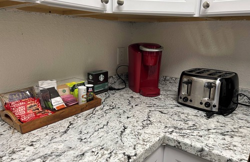 South Arlington Condo | Fabulous 2-bedroom condo in Arlington with WiFi access