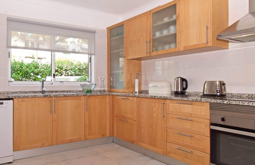 Vale do Garrao Villa | Fabulous 2 bedroom townhouse close to Quinta do Lago and Vale do Lobo