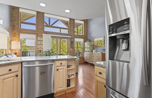 Day Ski Chalet | Fabulous 2-BR-2 Full Bath Chalet on the Marvelous Great Sacandaga Edinburg, NY