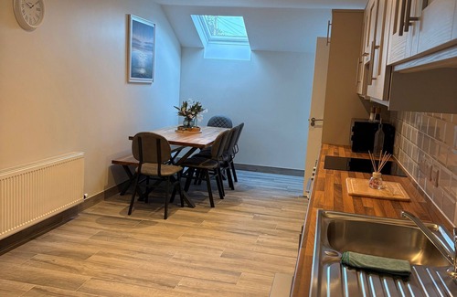 Cloyne Apartment | Fabulous 5-bedroom Loft Apartment in Shanagarry Co Cork