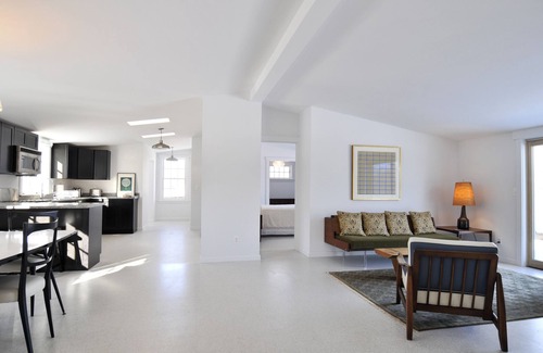 Waldoboro House | Fabulous Cottage on Pristine Broad Bay