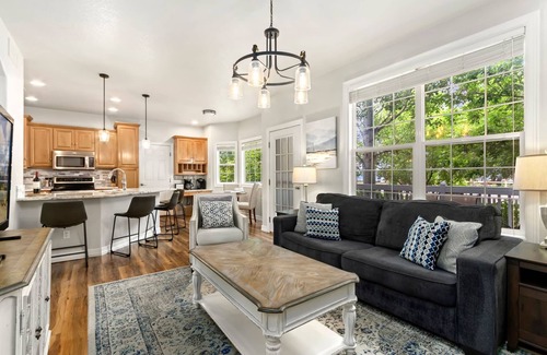 Windsor House | Fabulous Family-friendly Retreat by Windsor Lake!