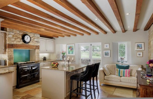 Longparish House | Fabulous Farmhouse in Hampshire