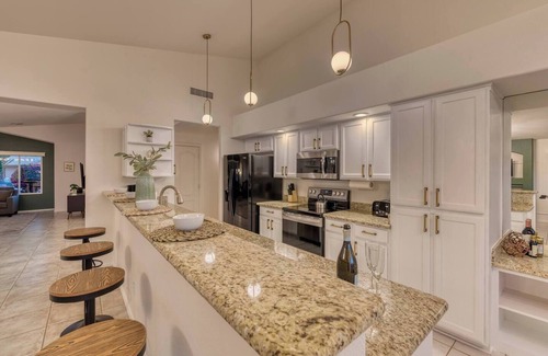 East Mesa House | Fabulous Golf Course & FREE Private heated Pool!