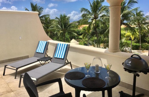 Mount Standfast Apartment | Fabulous Sugar Hill Penthouse with Roof Terrace
