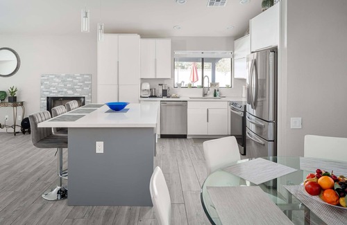 Alta Mesa Community Association House | Fairbrook: Chic Design, Saltwater Pool w/Hot Tub