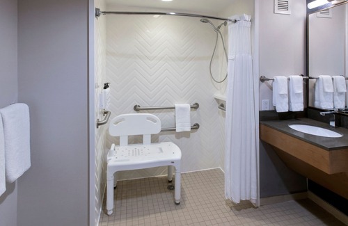Henrietta Hotel | Fairfield by Marriott Rochester Henrietta/University Area