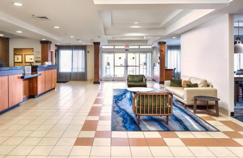 South Boston Hotel | Fairfield Inn and Suites by Marriott South Boston