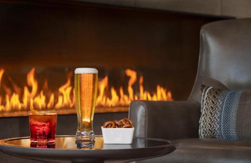 Waltham Hotel | Fairfield Inn & Suites by Marriott Boston Waltham