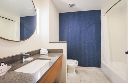 Upper Peninsula Michigan Hotel | Fairfield Inn & Suites by Marriott Marquette