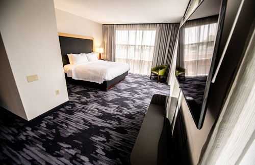 Strabane Hotel | Fairfield Inn & Suites by Marriott Washington Casino Area