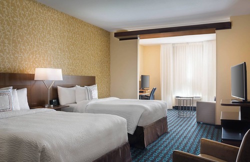 West Dallas Hotel | Fairfield Inn & Suites Dallas West/i-30
