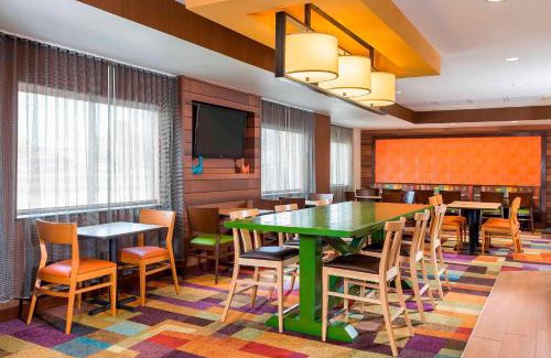 Holland Hotel | Fairfield Inn & Suites Holland