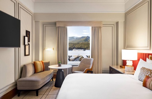 Banff Hotel | Fairmont Banff Springs Gold Experience