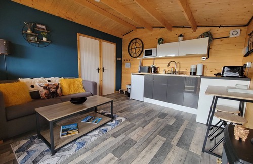 Fort Augustus Cabin | Fairvine Cabin/Fort Augustus/Mtn View/Pet Friendly