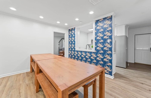 Lafayette House | Fais Do-Do House 3 Kings Arcade Fast WiFi Luxe