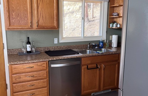 Denver Cabin | Falcon Ridge Chalet-Woodland Park: WiFi & Views, Deck and Views of Pikes Peak