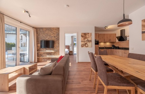 Kaprun Apartment | Falken Suites ONE with garden