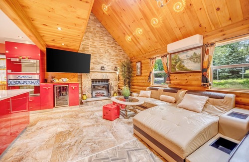 Long Pond House | FALL DEAL! 3rd night FREE! Hot Tub, Firepit, Sauna, Game Room, Fireplace, BBQ
