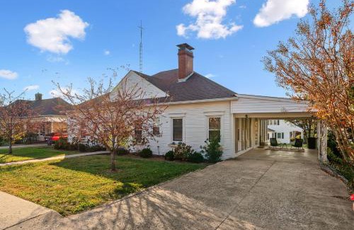 Springfield House | FALL Sale! Bourbon Trail Makers Mark Bardstown and More