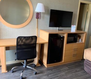 Newton Falls Hotel | FALLS INN
