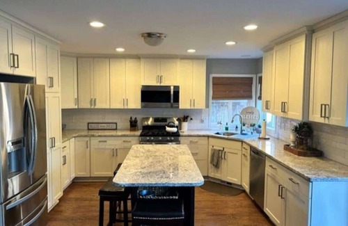 Vancouver House | Fam-Friendly 4BR | Patio, Fire Pit + Play Area